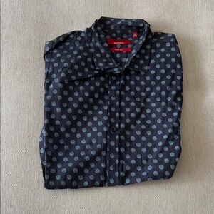 Red by Saks Fifth Ave blue patterned shirt
